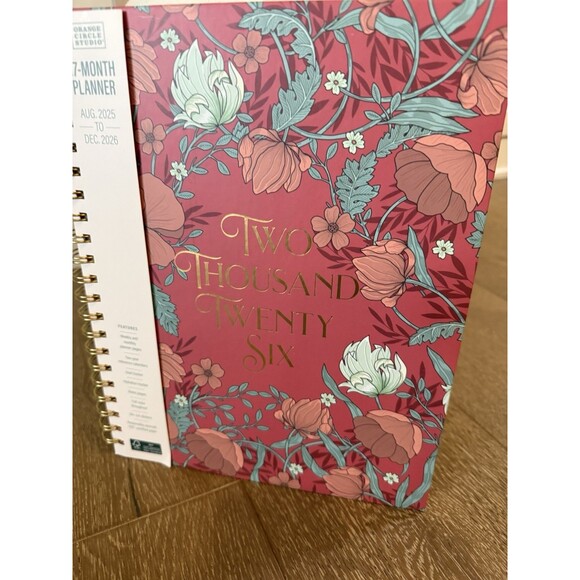 NEW Orange Circle Age of Romance 2026 Extra-Large Spiral 17-Month Planner - Picture 3 of 9